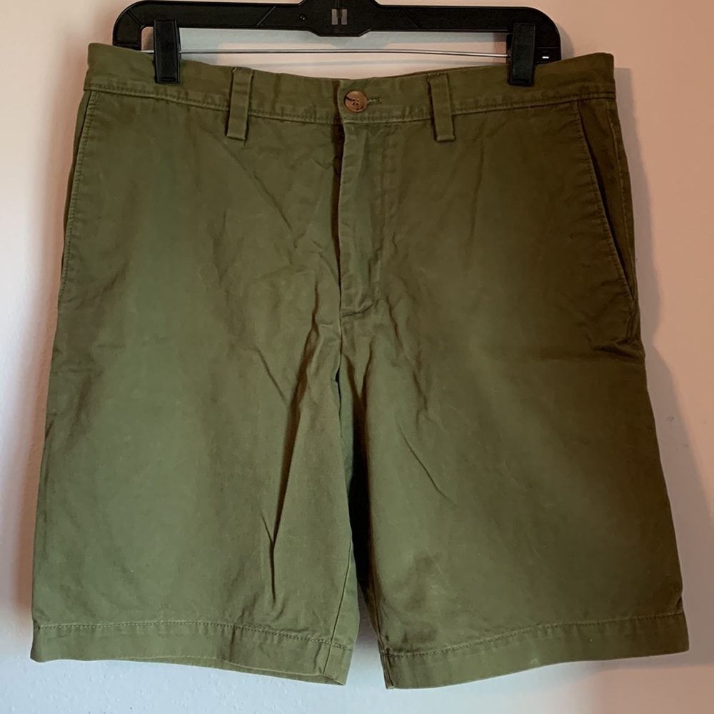 Banana Republic New Olive Green Aiden Shorts